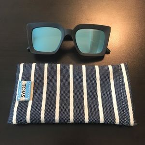 Toms Traveler sunglasses